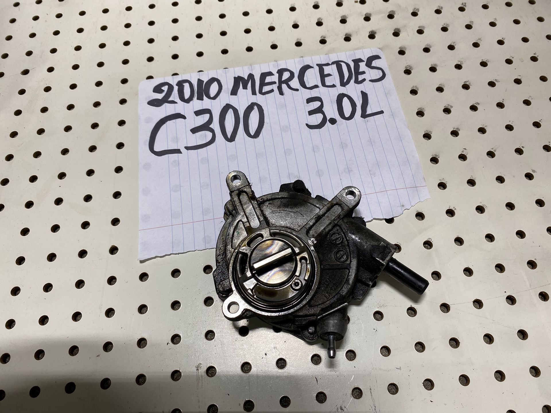 Vacuum Pump For 2010 Mercedes C300 
