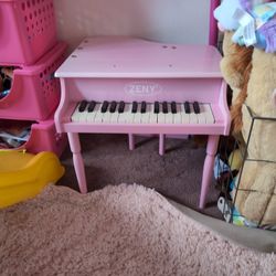 Kids Play Piano 