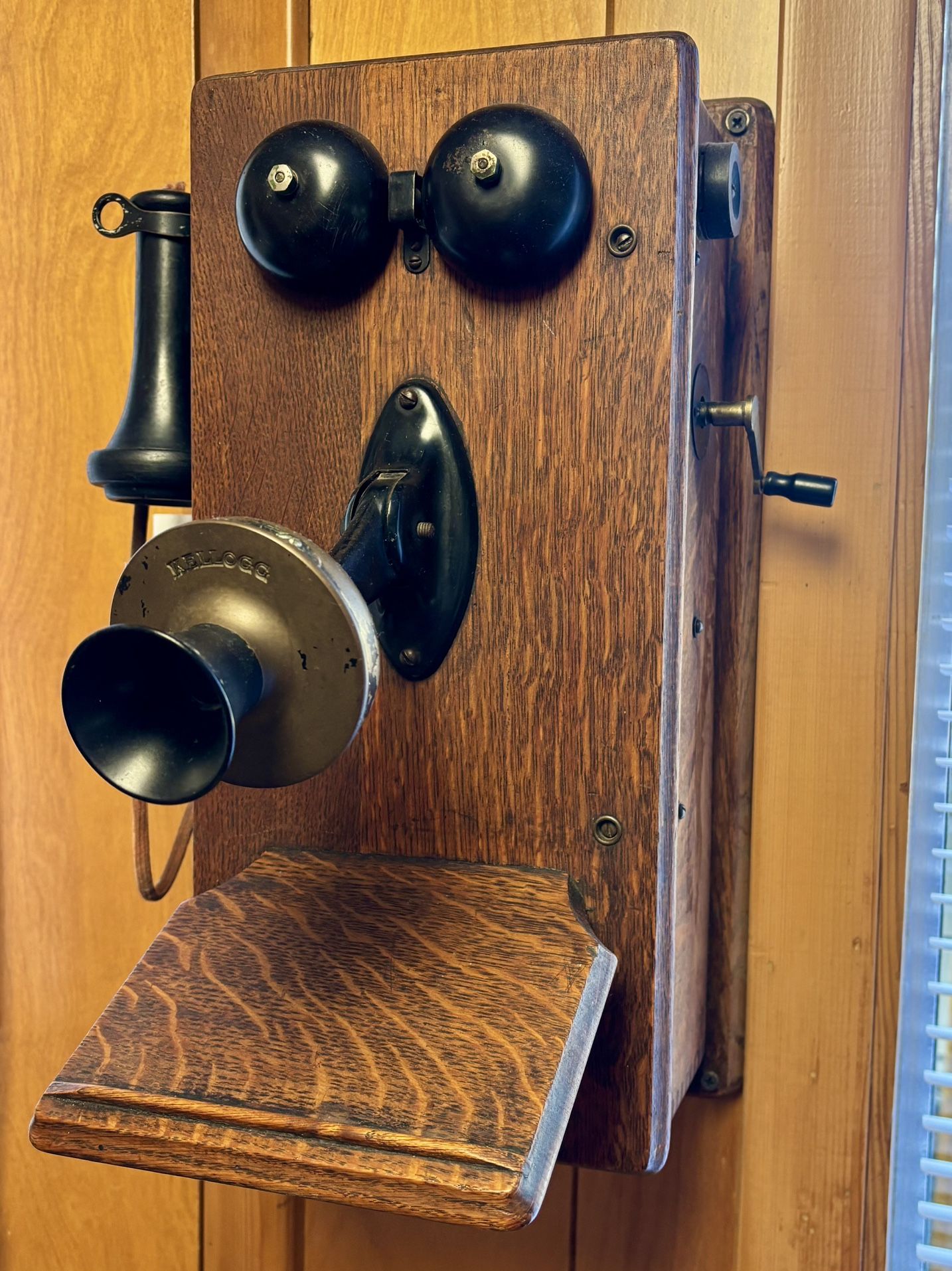 Antique Kellogg Tiger oak wall mount crank Telephone 