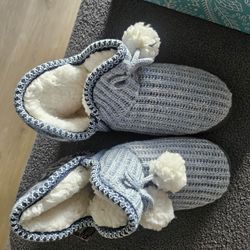 New in box womens slippers