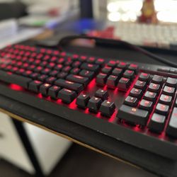 Mechanical keyboard Corsair k70