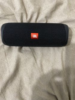 JBL Flip 5 Bluetooth Speaker