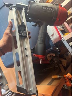 Fencing nail gun