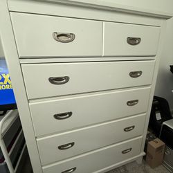 White 5-drawer dresser