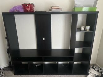 Entertainment center