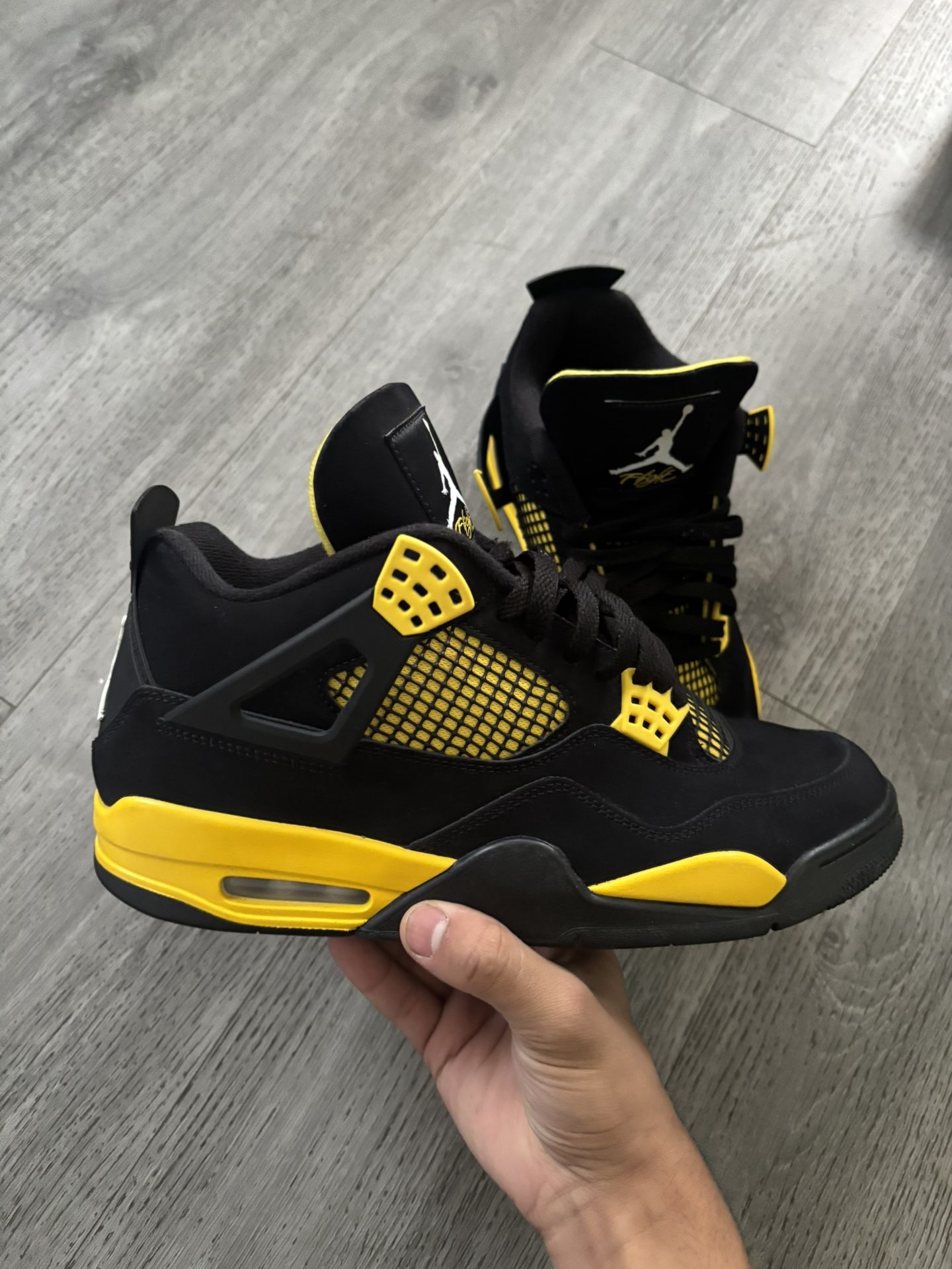 Jordan 4 Yellow Thunder