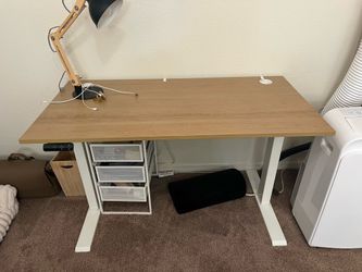 Standing Desk – Wood Top / White Frame (Needs New Control Box)