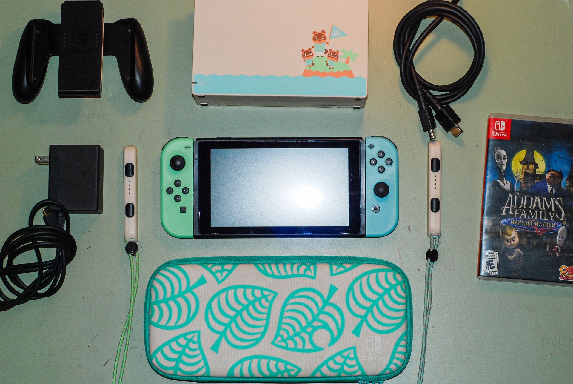 Nintendo Switch - Animal Crossing: New Horizons Edition