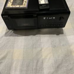 Sony 50 + 1 mega storage CD player with remote control working 