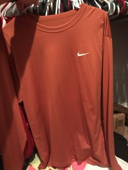 Small Nike long sleeve shirt