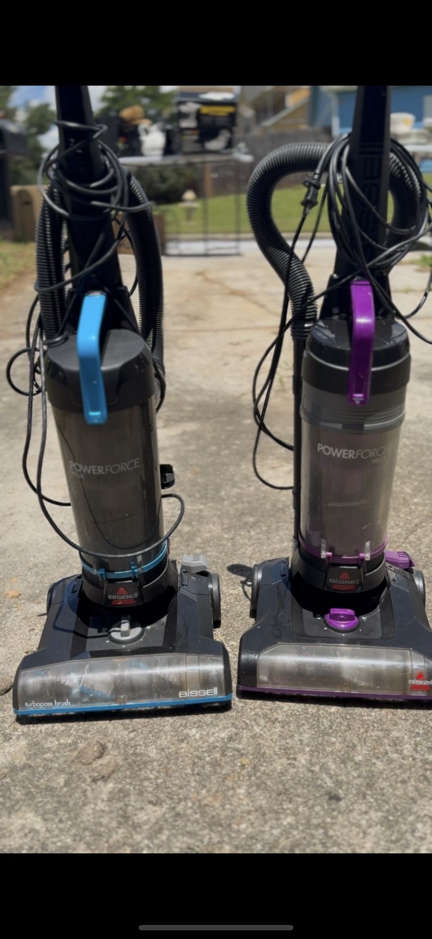 🧹 2 Bissell PowerForce Helix Vacuums – Great Condition! 🧼