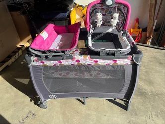 4-in-1 Convertible Portable Baby Playard Newborn Napper w/ Music & Toys Rose Red