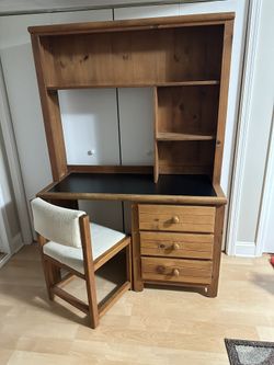  Kids Desk with Hutch And  Chair