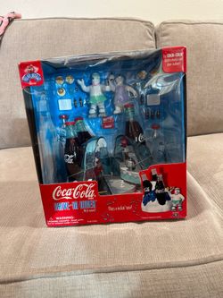 Vintage 1999 Coca-Cola Polar World Drive-In Diner Singing Display Toy NIB