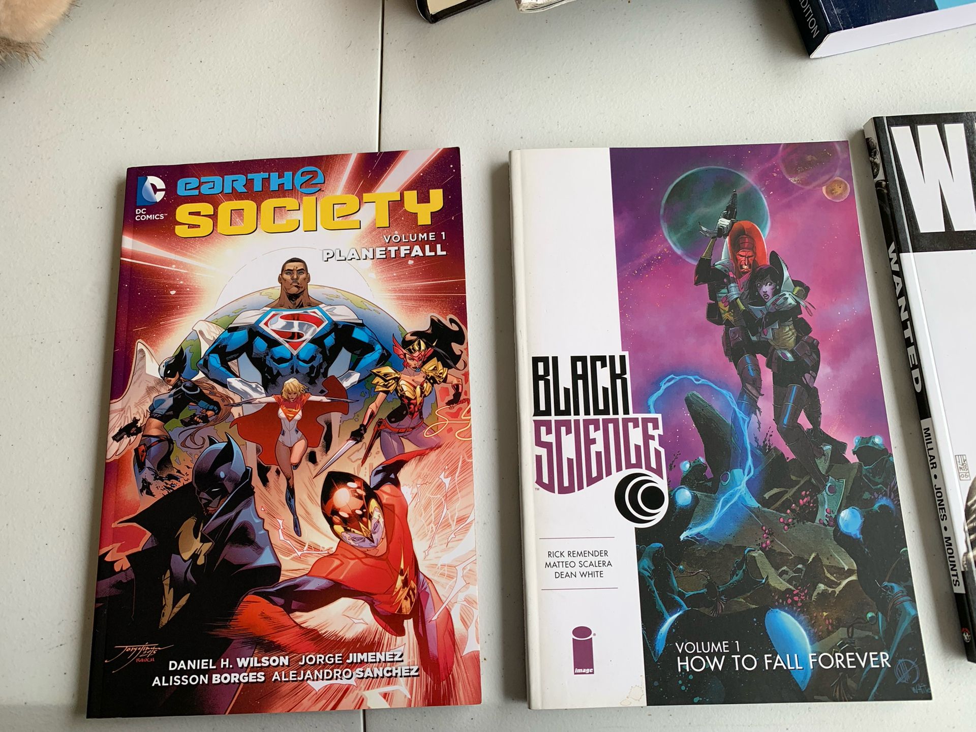 Lot If 5 Graphic Novel Comic Books