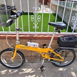 Folding Dahon Vitesse D7 20" 7 Speed Bicycle