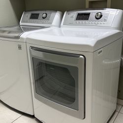 LG Washer And GAS Dryer Dryer: DLGX5171W. Washer: WT5070CW In Tampa Palms