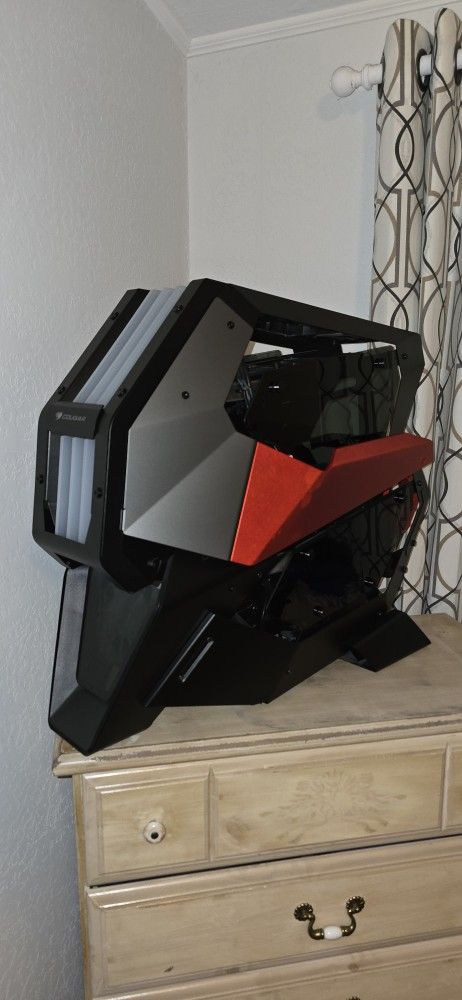 Cougar Conquer 2 Case.