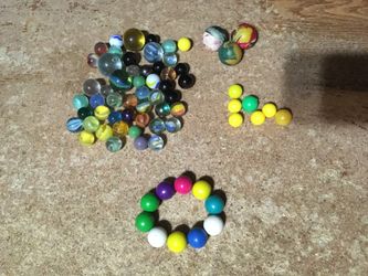 SMALL VINTAGE COLORFUL MARBLES CONNECTING BALLS SUPER BALLS LOT