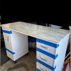 Nail Table 