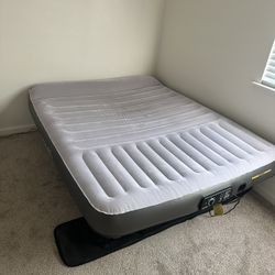 Mattress Air mattress with frame and rolling case