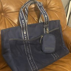 Tommy Hilfiger Tote