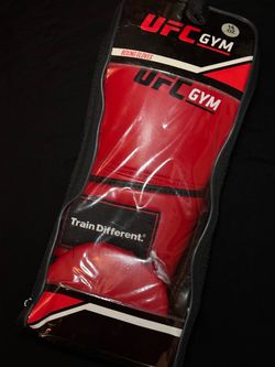 UFC 16 oz boxing gloves