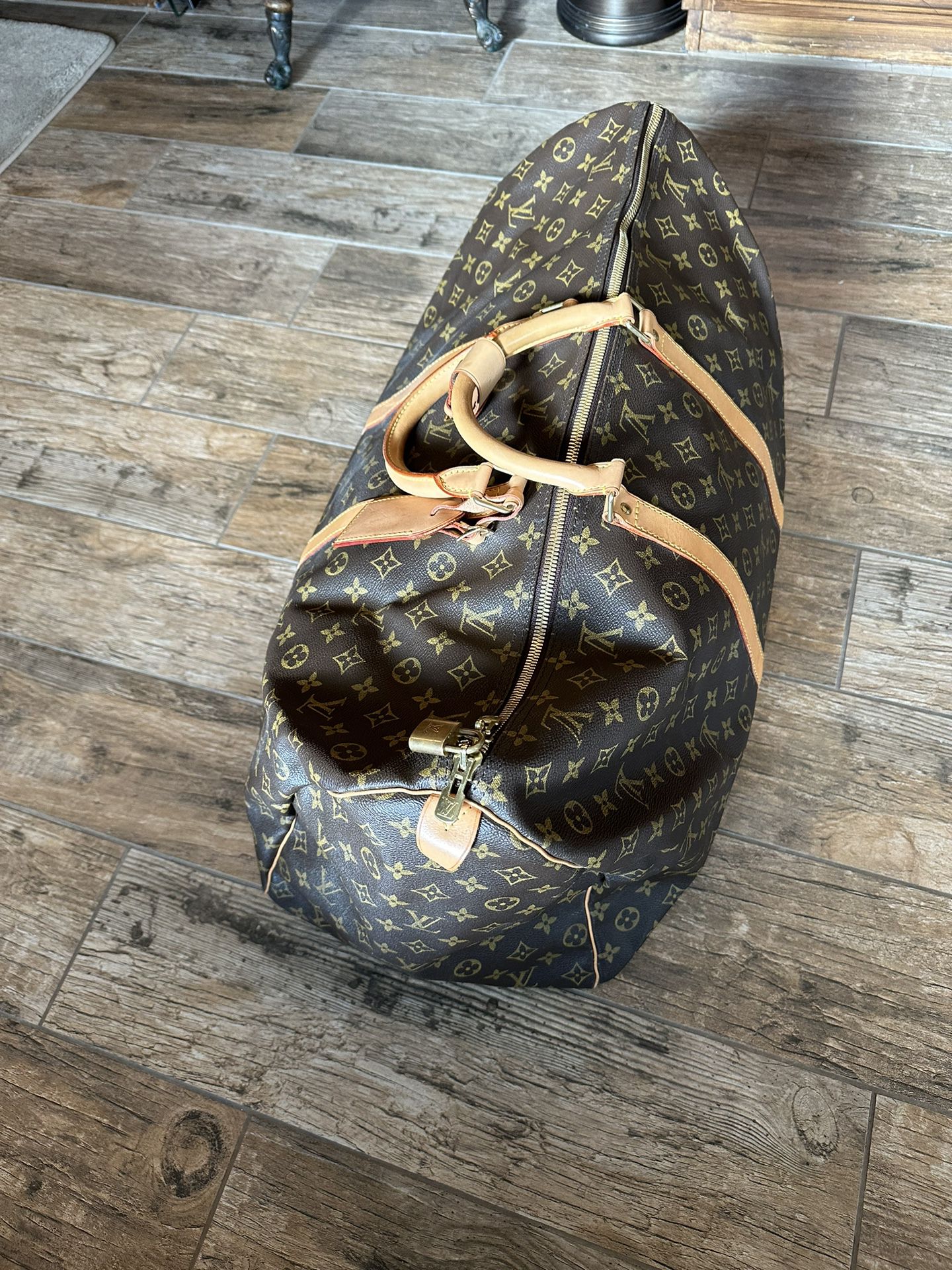 Auth Louis Vuitton Damier Geant Souverain Carryall Boston luggage travel  Bag for Sale in Arlington, TX - OfferUp