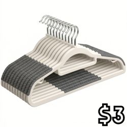 [NEW] 16.75" Slim Clothes Hangers - 10 Pack