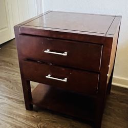 Bedroom Sets:Chairs And Nightstands