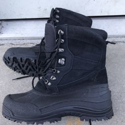 SNOW BOOTS SIZE 13