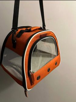 Small Bird Travel Cage Carrier, Portable Parrot Parakeet Carrier with Standing Perch and Comfy Mat, Budgies Carry Transport Bag for Vet Visit Shopping