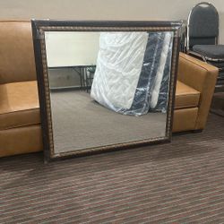 Elegant Mirror 