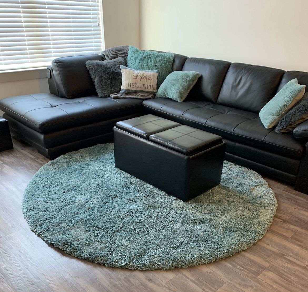 Black Leather Sectional Sofa 