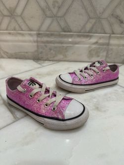 Size 11 Girls Converse Chuck Taylor All Star Coated Glitter Sneakers