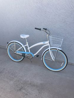 Woman’s / Girls 26 inch Single Speed Beach Cruiser made by SIKK in Excellent condition- Like New