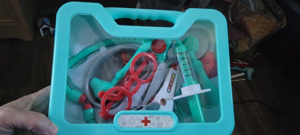 Play Doctor Kit