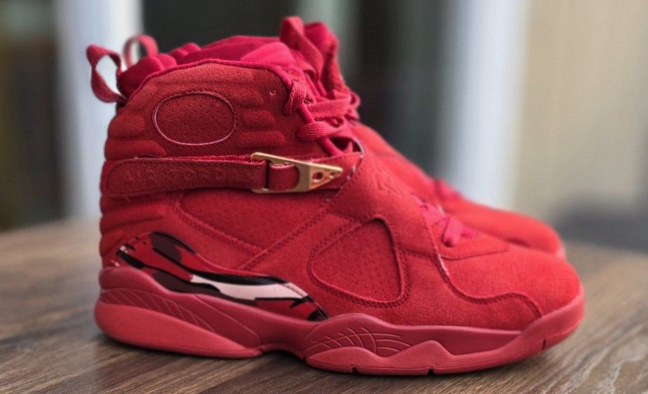 Womens Size 9.5/ Mens Size 8 - Jordan 8 Retro Valentines Day 2018