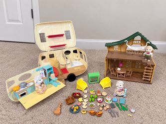 Calico Critters Lakeside Lodge + Camper Bundle