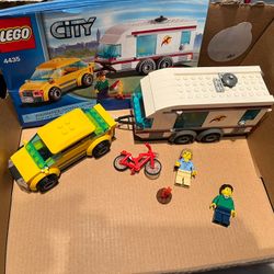 Lego Set 4435 Car And Caravan