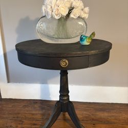 Exquisite Table