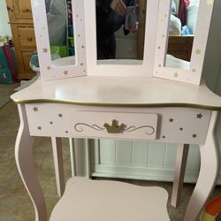 Pink Girls Vanity With Matching Bench