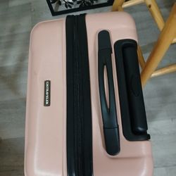 U. S. TRAVELER LUGGAGE