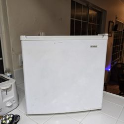 Kenmore Mini Fridge