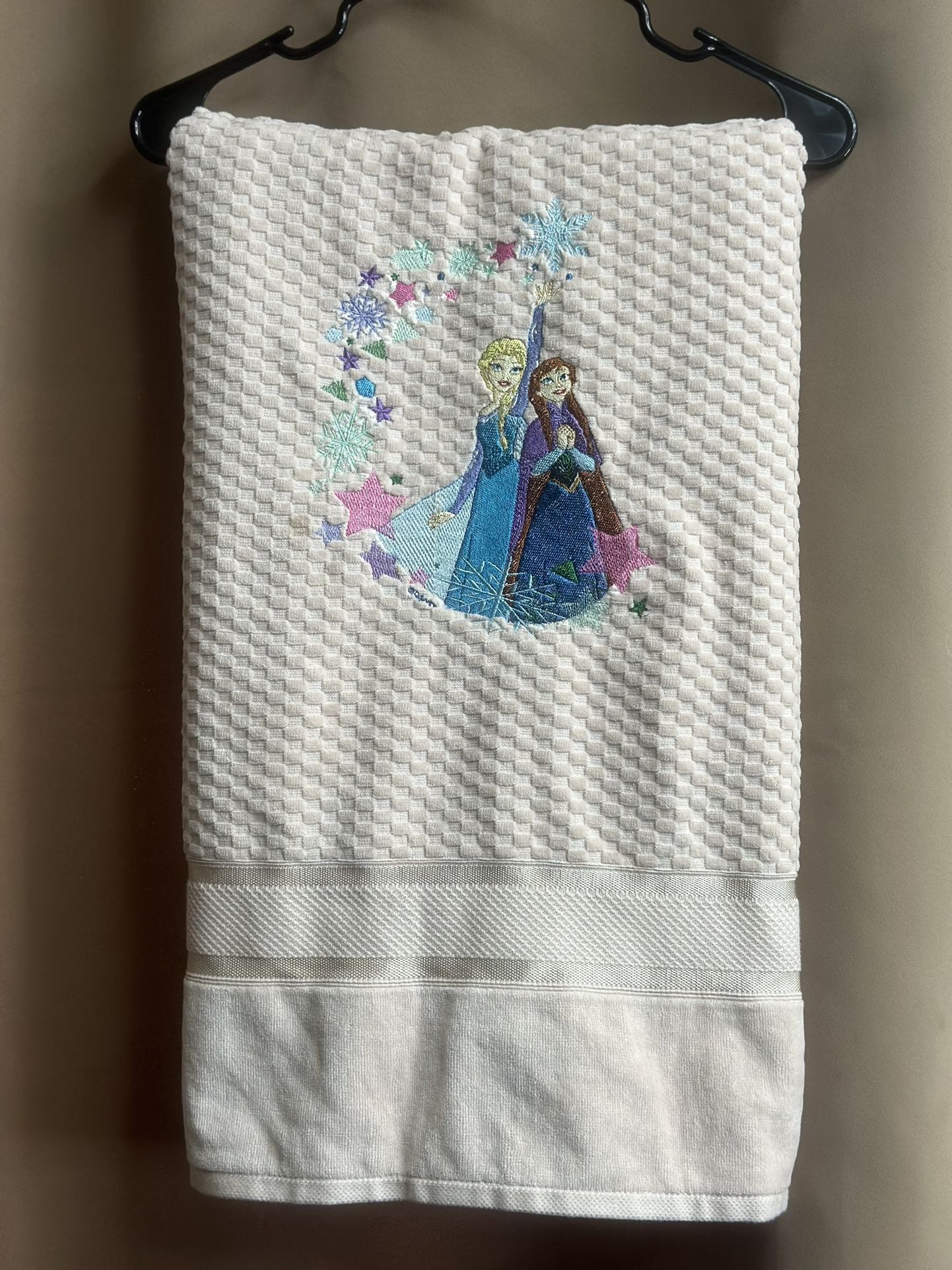 Frozen Elsa Embroidery Bath Towel