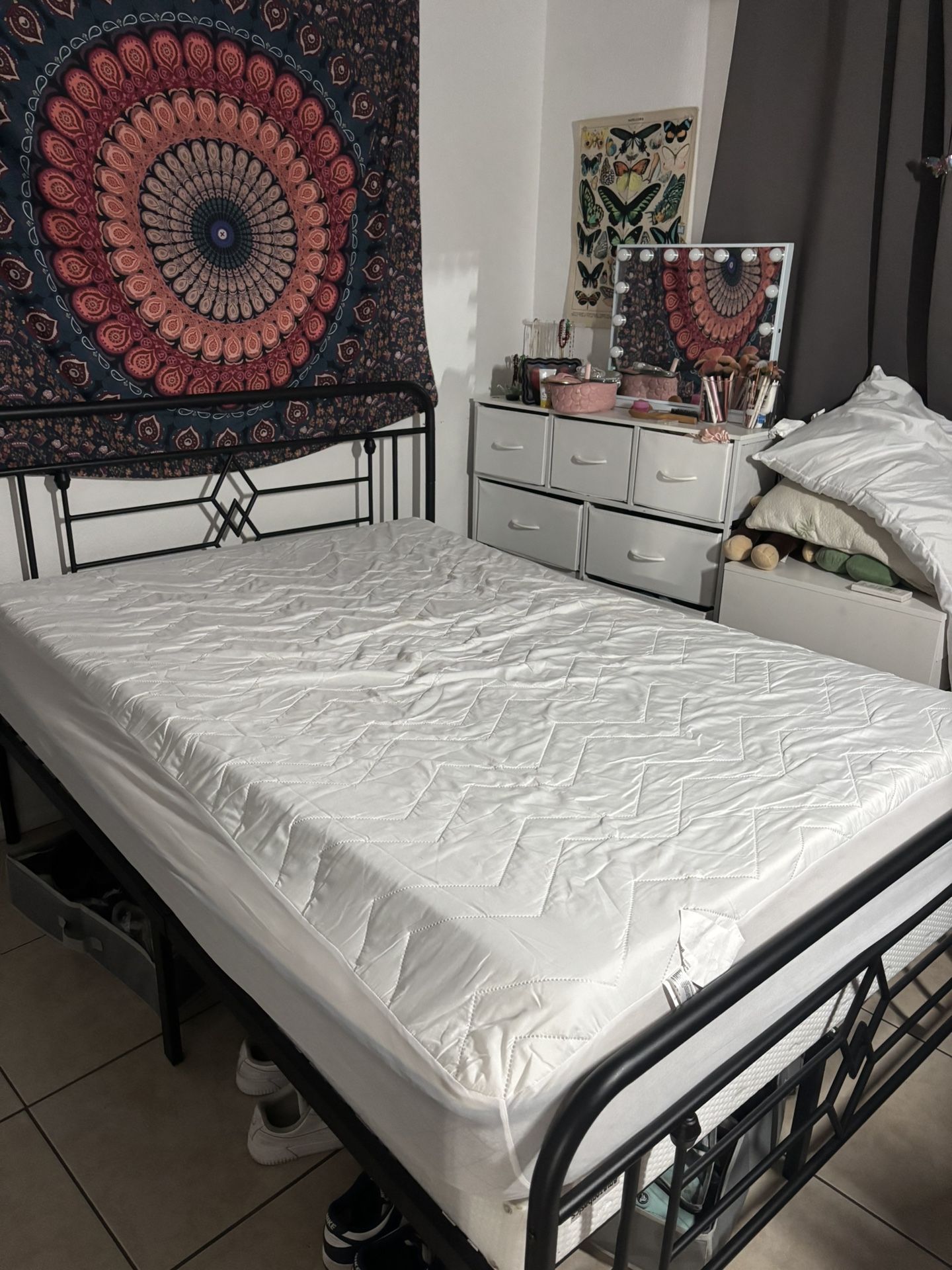 Full Size Bed And Frame