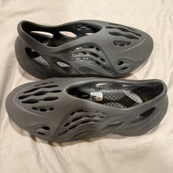 Yeezy Foam Runner Onyx