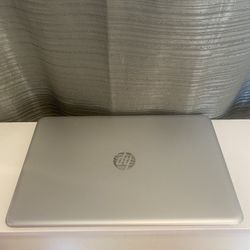 HP Pavilion Notebook 500 GB SSD 16 GB Ram 6th Gen i7 Quad Core