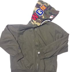 Size XL bape shark supreme palace