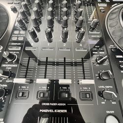 DJ controller serato 1000 srt